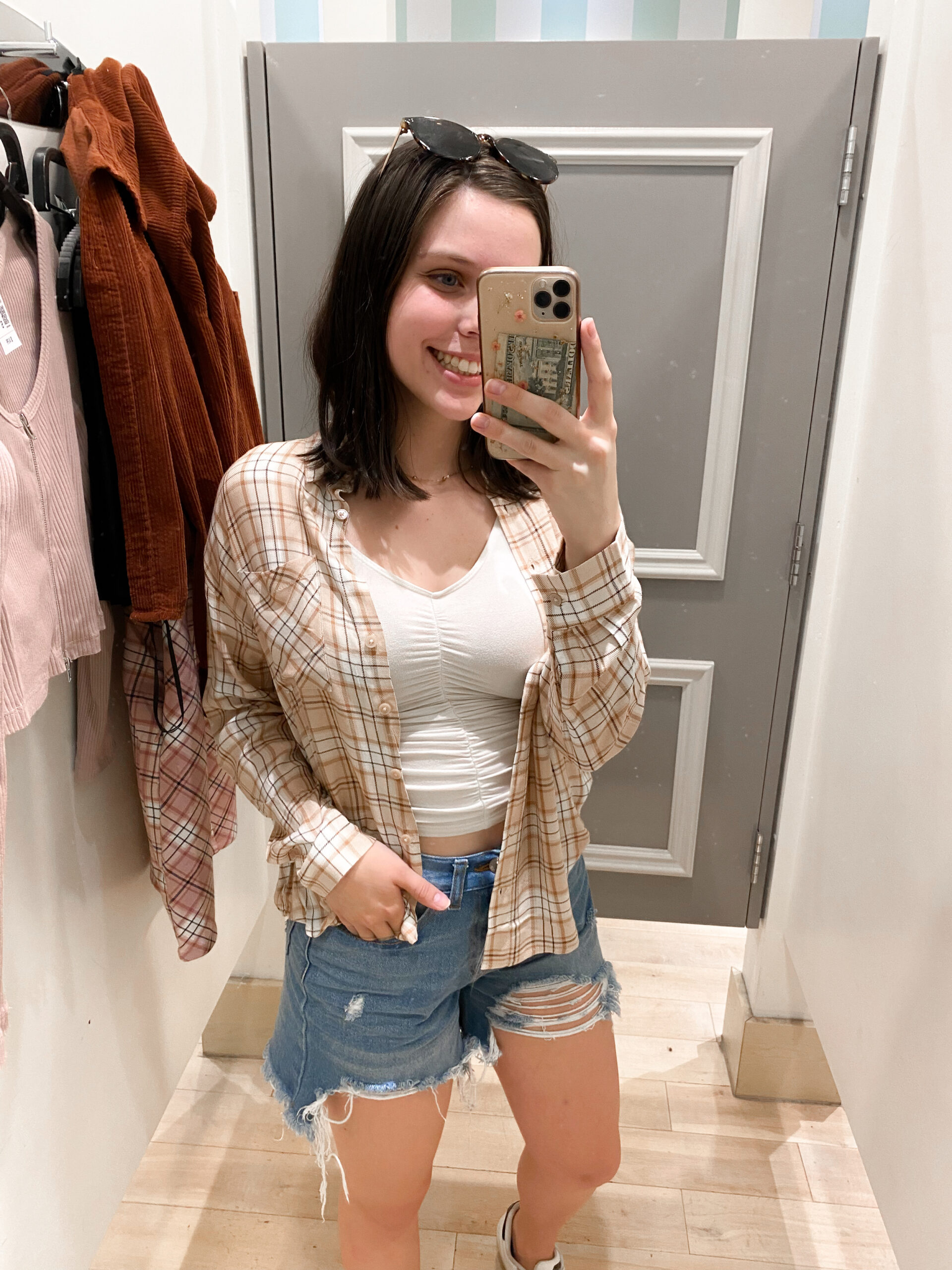 20+ Affordable Fall Outfits For Women (All Different Styles!)